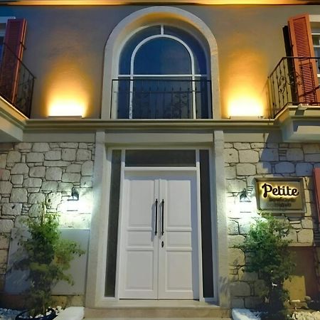 Petite Boutique Hotel Ildiri Eksteriør bilde